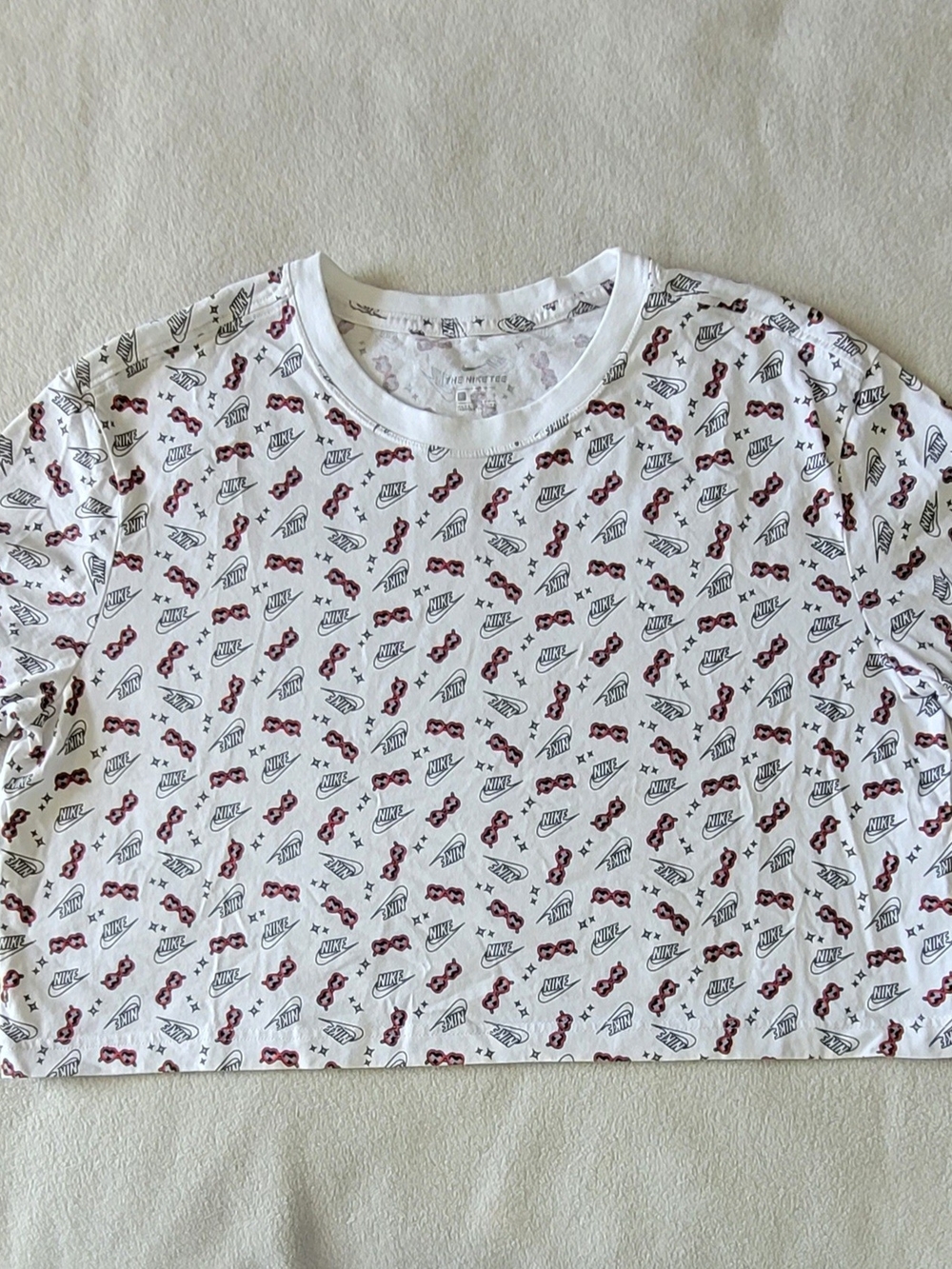 Nike Crop T Shirt All Over Sunglasses Print Size Large Preowned Great Condition